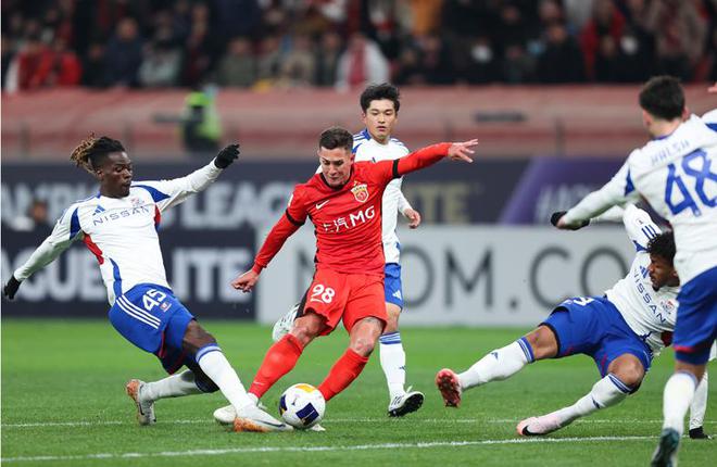 海港挺進(jìn)16強(qiáng)，防橫濱三連勝。光頭戰(zhàn)深圳，上張五挑戰(zhàn)。