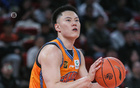 李弘權(quán)表現(xiàn)亮眼，9中7得20分5板助斷，三分5中3！