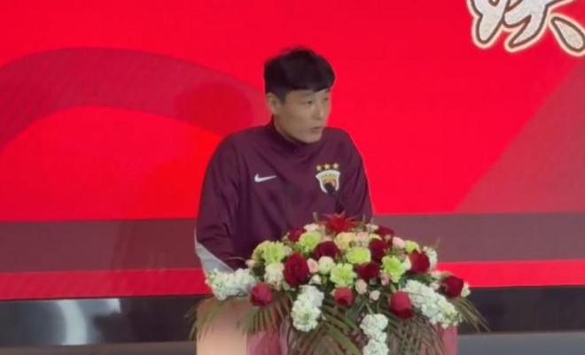 海港三連敗，低調(diào)征戰(zhàn)中超，調(diào)整目標(biāo)，換血前行。