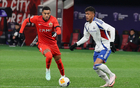 亞冠夜戰(zhàn)！海港0-1，李帥失良機(jī)，楊世元烏龍送禮。