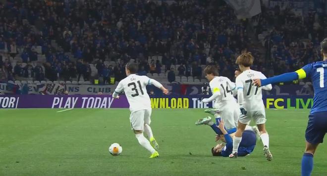 申花1-0勝川崎，烏龍助威，外援傷退，賽季報(bào)銷風(fēng)險(xiǎn)。