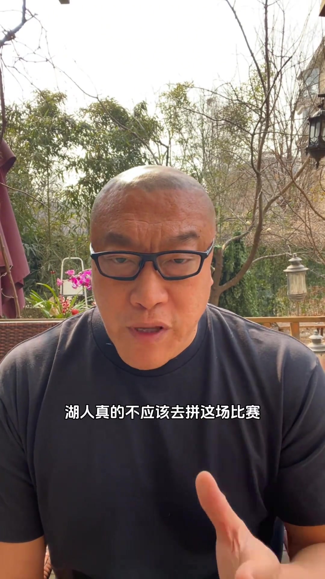 馬?。汉说貌粌斒?！蜜月期一過缺陷出來了，唯一解就是老詹回歸