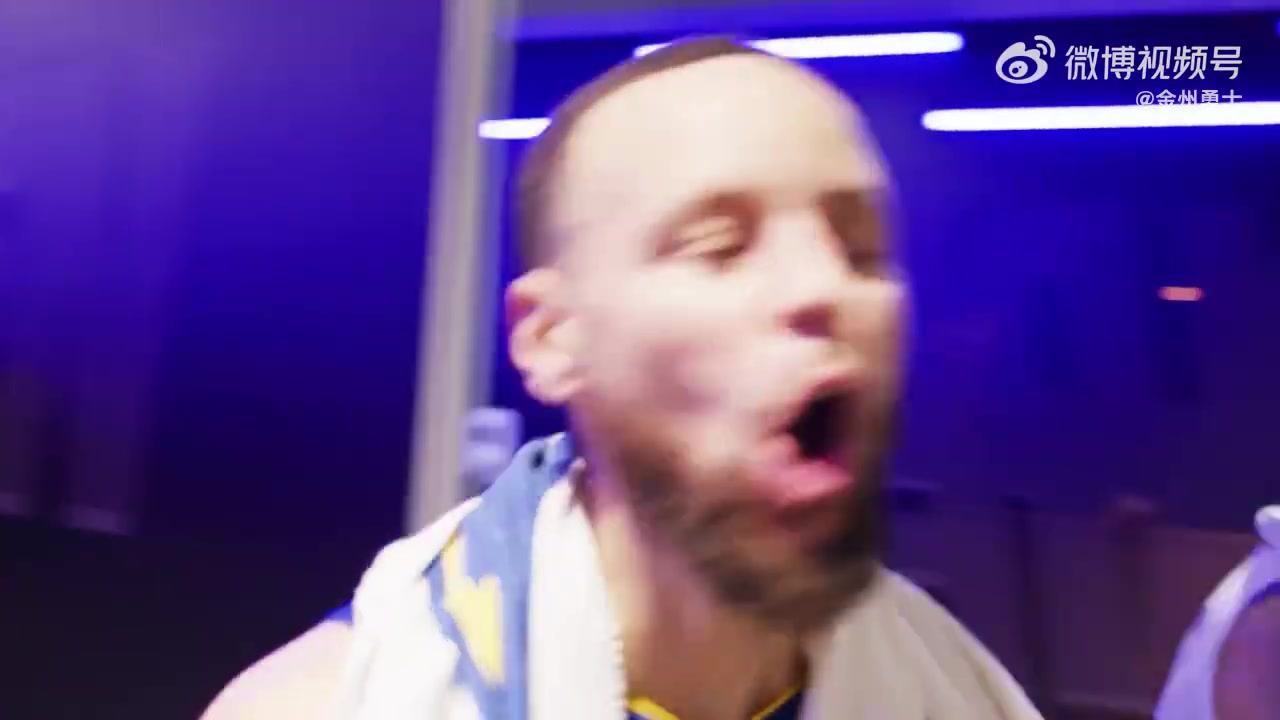 超絕公鴨嗓！庫里這個慶祝方式好熟悉