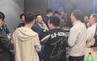 同曦晉級季后賽，全員合影慶功，林葳缺席，老板重獎并接機
