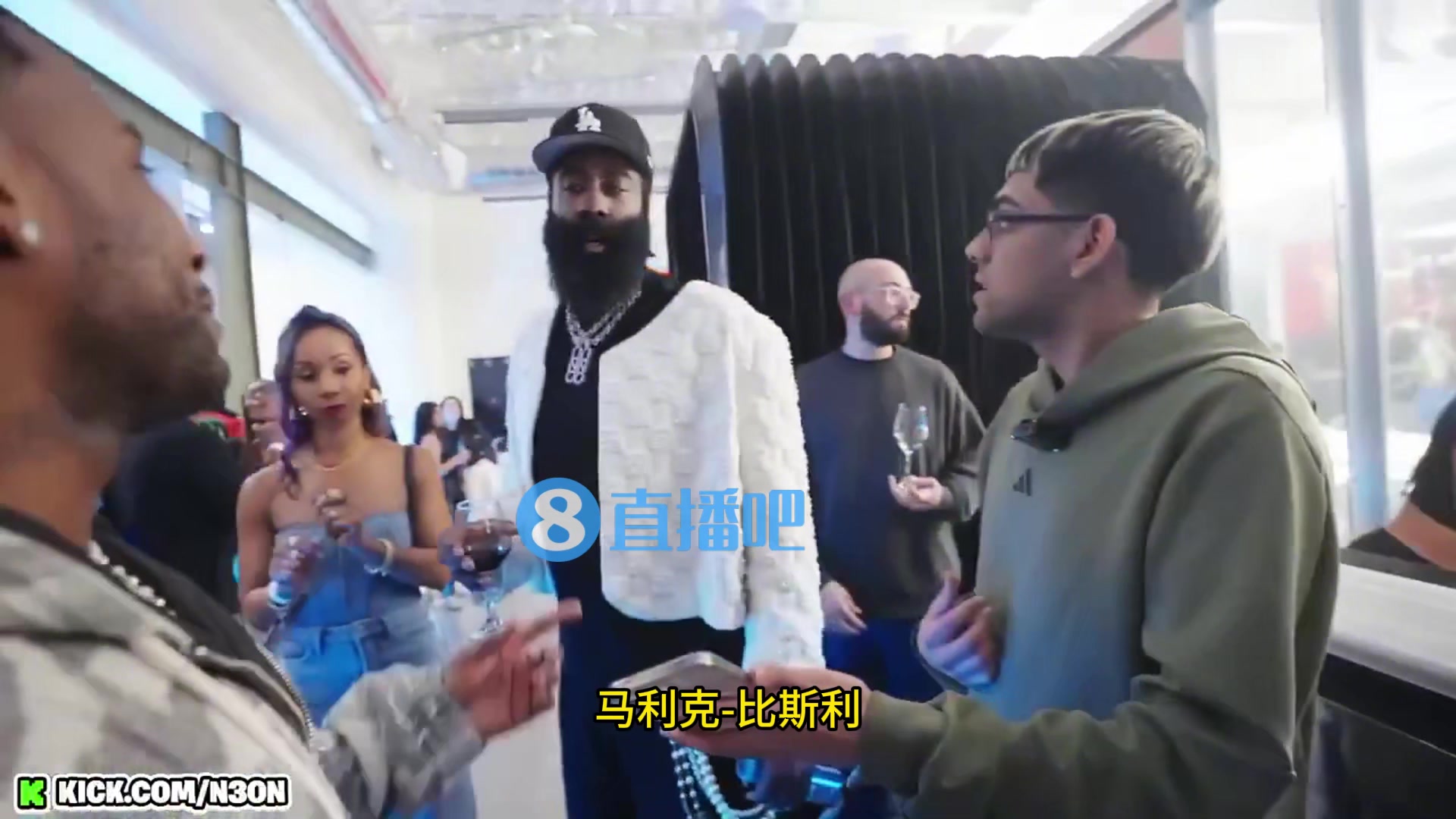 活塞比斯利說你很容易防守！哈登：我在他頭上拿了50分回應(yīng)他