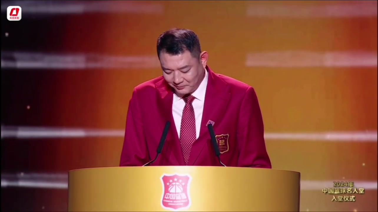 太有梗了！鞏曉彬名人堂演講現(xiàn)場成脫口秀 狂Q“教條”梗