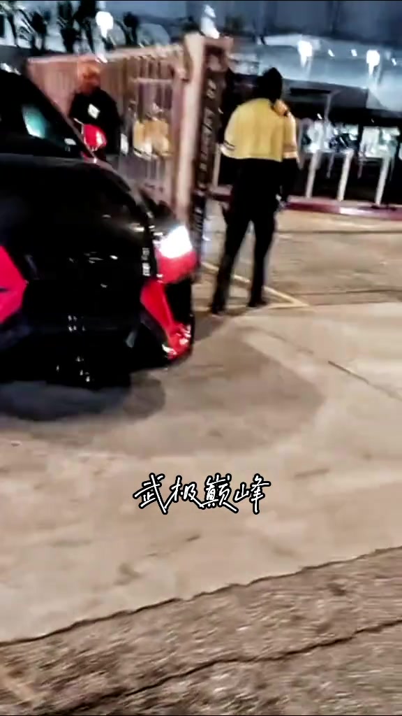 不開心！輸給公牛賽后，東契奇開車快速離開球場