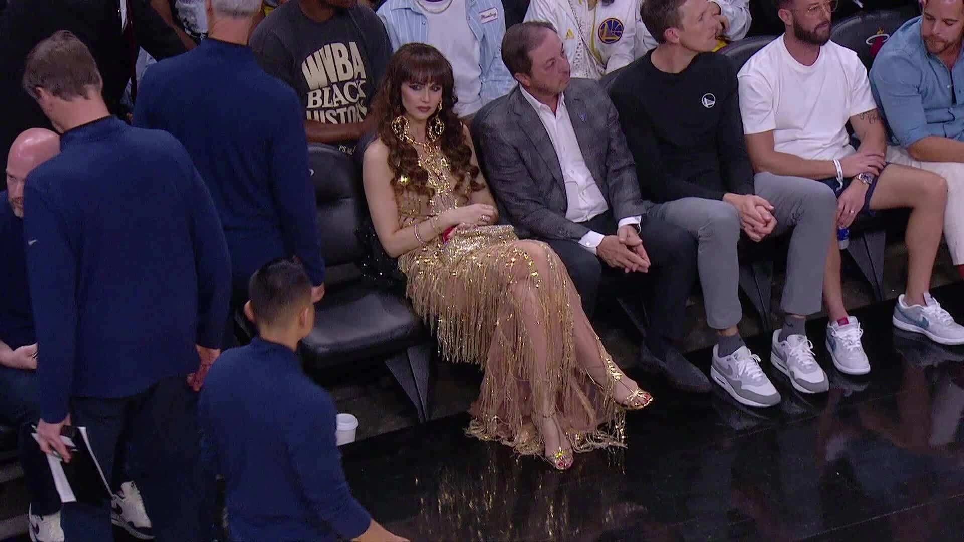熱火勇士場邊，公主一樣的觀眾火了，這美女是誰？
