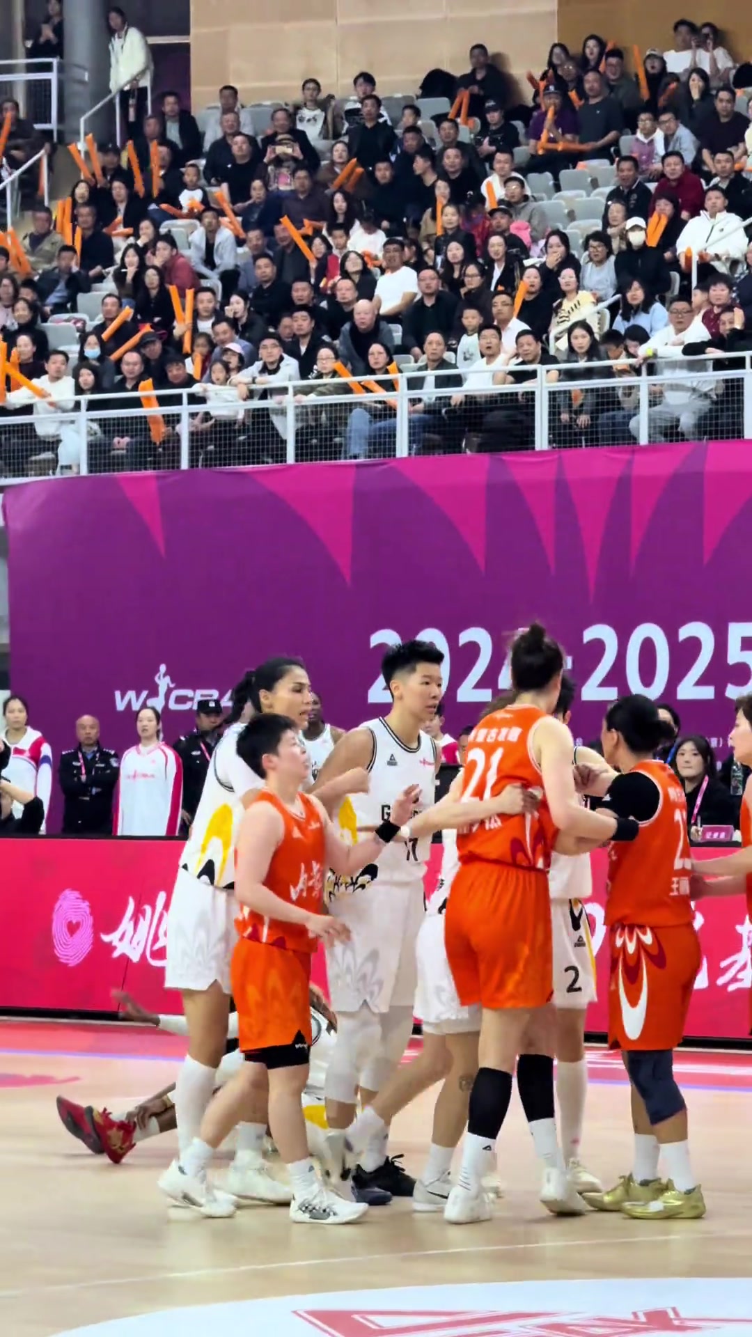 什么情況？內(nèi)蒙古vs廣東半決賽 孫夢然和黃思靜發(fā)生激烈爭吵
