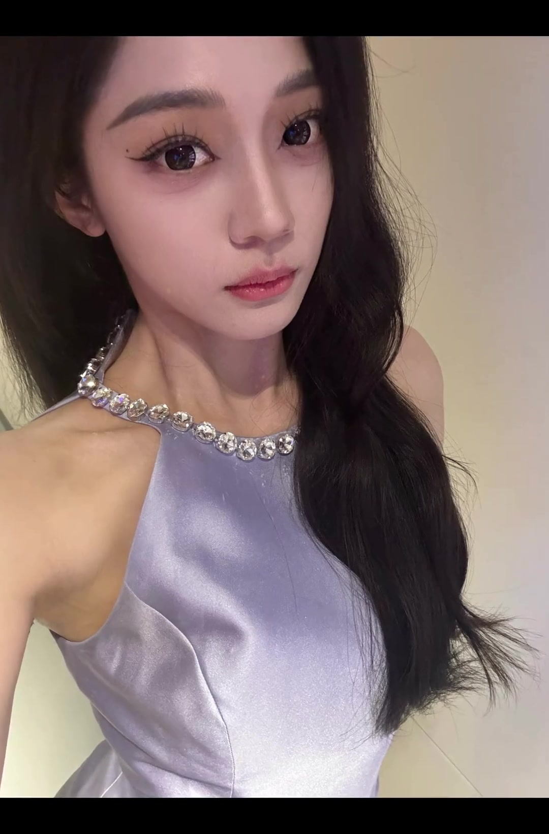 確實有韻味啊！美女主播婧雯：妹妹說紫色很有韻味~