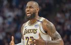 NBA湖人遭黑，老詹受打壓，東契奇摔倒為犯規(guī)，應罰球。