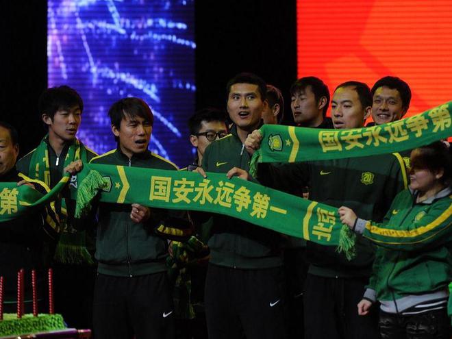 中超三強(qiáng)爭霸，國安申花熱門奪冠。