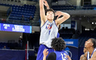 山東大漢19分鐘12分，首秀亮眼，沖擊NBA，期待其表現(xiàn)。