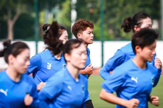 亞冠半決賽明日戰(zhàn)，武漢女足沖刺巔峰！