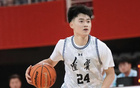遼寧U22男籃四連勝，王俊杰24+9，雙塔31+21領(lǐng)跑，沖擊榜首。