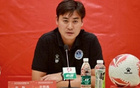 青年主帥致謝：隊(duì)員拼搏百分鐘，球迷支持不減