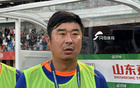 中乙聯(lián)賽泰山B隊(duì)VS杭州隊(duì)，韓鵬主帥指揮。