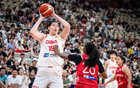 女籃大勝后遇困境，張子宇效率低，宮魯鳴需反思。