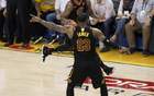 NBA笑點(diǎn)，JR戲弄詹姆斯，科比越位未判