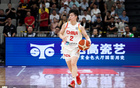 李緣戰(zhàn)16分鐘，得7分3板6助，穿針引線！