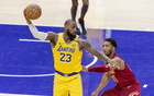NBA高管：詹姆斯應自由簽約騎士而非執(zhí)行球員選項。