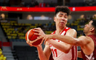 中國男籃大勝28分，三分10中，胡金秋14分5板，8中7。
